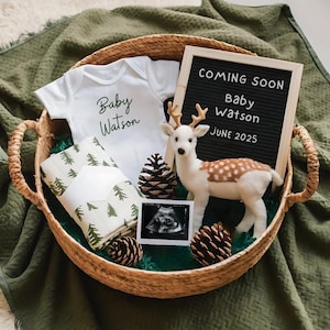 Neutral Pregnancy Announcement Floral, Baby Announcement Digital Spring Announcement, Social Media Pregnancy Gender Reveal Floral