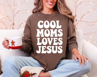 Cool Moms Love Jesus PNG, maman chrétienne PNG, chemise chrétienne rétro Design, Groovy Faith PNG, sublimation de maman religieuse, typographie chrétienne