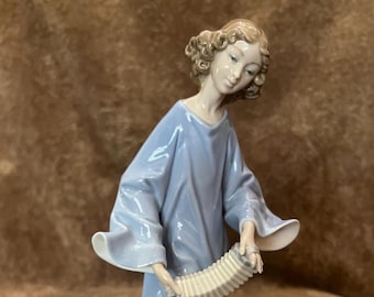 置物 Lladro Angel With Accordion Lladro Figurine Angel With Accordion #1323 - Etsy