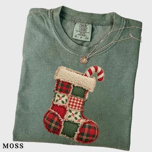 Comfort Colors® T-shirt med konstlappmönster, konstbroderad julskjorta, vintagerutig jultopp i ginghammönster