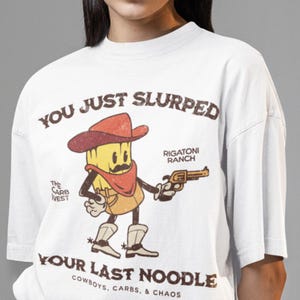 Regalo divertido de camiseta del oeste: camiseta con gráfico retro Comfort Colors®, camiseta meme, estética vintage, camiseta de moda para él o ella, camiseta de pasta vaquera