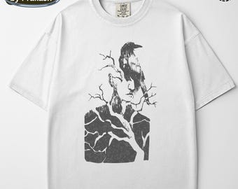 Maglietta grafica con corvo in legno: Comfort Colors® Maglietta unisex con corvo