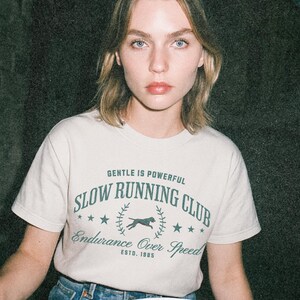 Slow Running Club Comfort Colors® T-Shirt – Vintage Athletic Tee, Funny Runner Shirt, Retro Sporty Aesthetic Top, Unisex Gift, Ivory or Bay