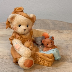 Vintage 1998 Enesco Cherished Teddies Tanna 47655R - Collectible Figurine