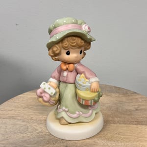 Vintage 2000 Precious Moments Sure Could Use Less Hustle & Bustle 737550 - Collectible Figurine