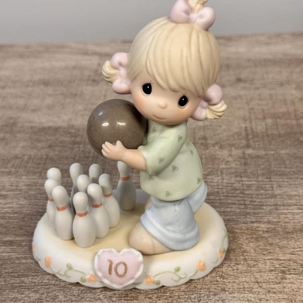 Vintage 1994 Precious Moments Growing in Grace Age 10 Birthday 183873 - Collectible Figurine
