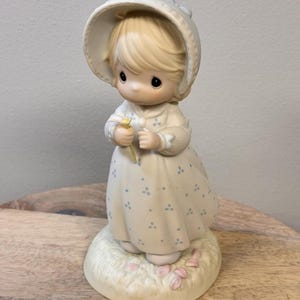 Vintage 1990 Precious Moments He Loves Me 524263 - Collectible Figurine