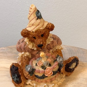 Vintage 1993 Boyds Bears and Friends Bailey&#39;s Birthday 2014 - Collectible Figurine