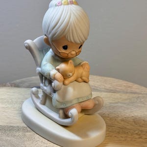 Vintage 1979 Precious Moments The Purrfect Grandma E3109 - Collectible Figurine