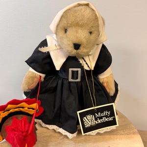 Vintage 1989 Muffy VanderBear 7&quot; Pilgrim with Hang Tag - Collectible Plush