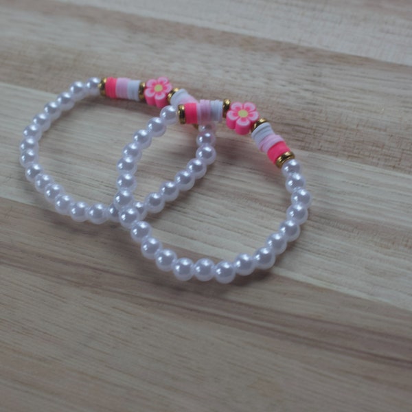 pink hibiscus pearl bracelet | preppy | pink jewelry | girly bracelets | beachy jewelry | teen girl | flower jewelry |