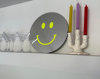 Neongelber Smiley-Spiegel – 38 cm – rund