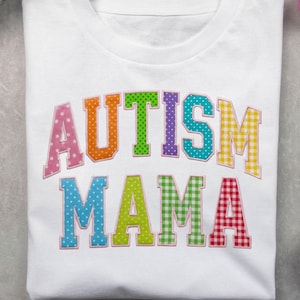 パッチワーク自閉症ママPNG、自閉症ママシャツ、自閉症啓発PNG、自閉症ママへのギフト、自閉症月間、刺繍デザイン、デジタルダウンロード