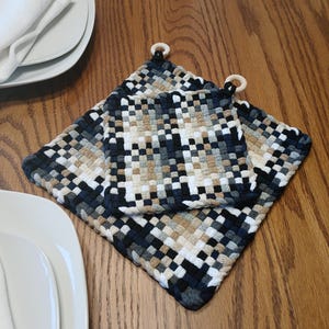 Hand Woven Cotton Potholder, Irene's Plaid, Farmhouse Kitchen