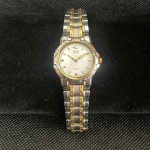 Vintage Citizen Quartz - Original 1980s - Rare from collectionist - Unisex Watch