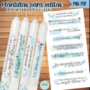 Puede incluir: Cuatro velas blancas con texto impreso y elementos decorativos. Las velas tienen frases como "Un Angel" y "Un beso al cielo". También se ve una hoja de papel con frases y diseños similares. El tema parece ser conmemorativo o de recuerdo.
