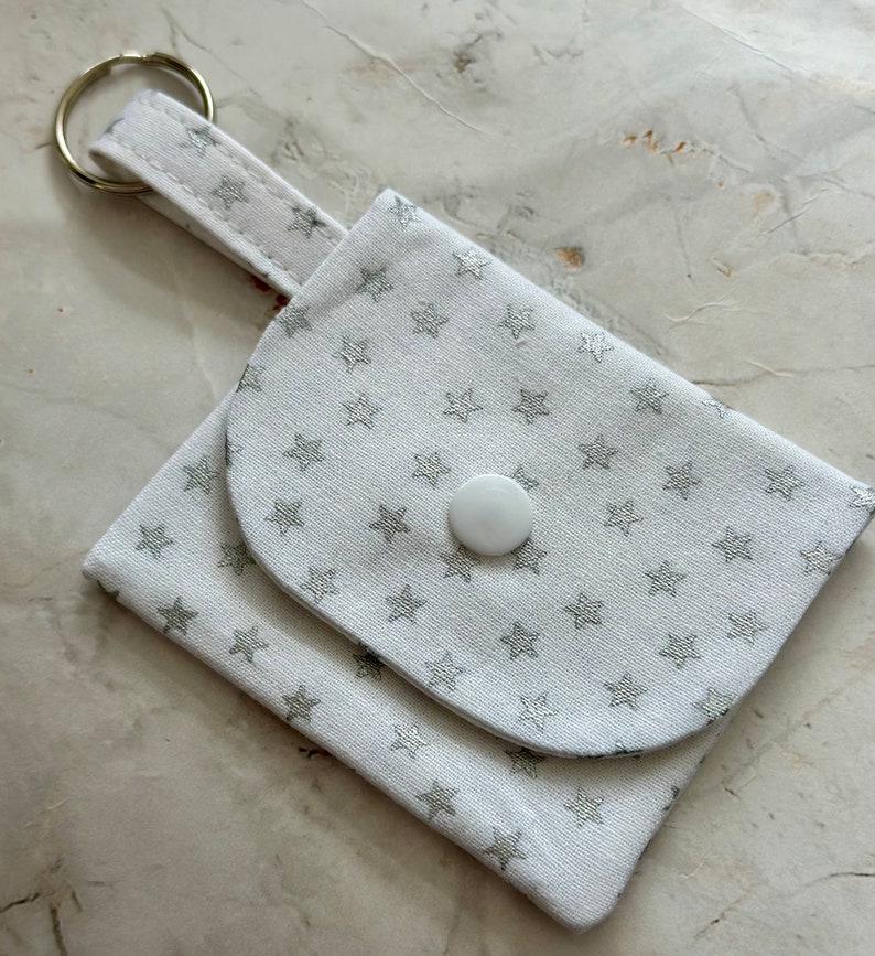 Porte-monnaie en coton fait main, pochette pour airpod, argent de vacances, poche, porte-clés, idée cadeau, portefeuille de voyage pour enfants, pochette pour médicaments, porte-tampon. White & Silver star