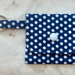 Porte-monnaie en coton fait main, pochette pour airpod, argent de vacances, poche, porte-clés, idée cadeau, portefeuille de voyage pour enfants, pochette pour médicaments, porte-tampon. Large Polka Dot