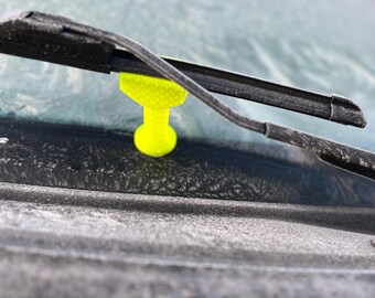 Winter Wiper Holders (2-pack) – Wiper Stands in High-Visibility Colors to Prevent Freezing | Car Accessories