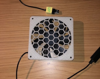 PC Fan Cover Honeycomb – 120 mm Fan Grill | Gaming PC Accessory