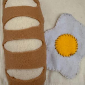 Felt Baguette & Egg Play Food: Montessori Pretend Breakfast