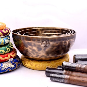 Professionally Tuned Seven Chakras Healing Set | Full Moon Bowl Set of 7 | Tibetan Handmade Singing Bowl Set | Deep Smooth Vibration Bowls