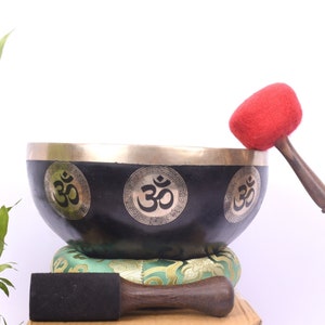 10 inch Om Carving Singing Bowl: Handmade Tibetan Sound Therapy