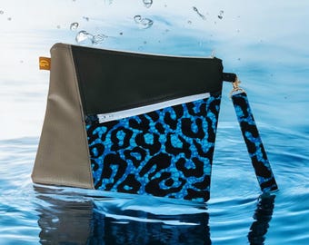 Evening Clutch Bag: Lightweight Leopard Print Purse