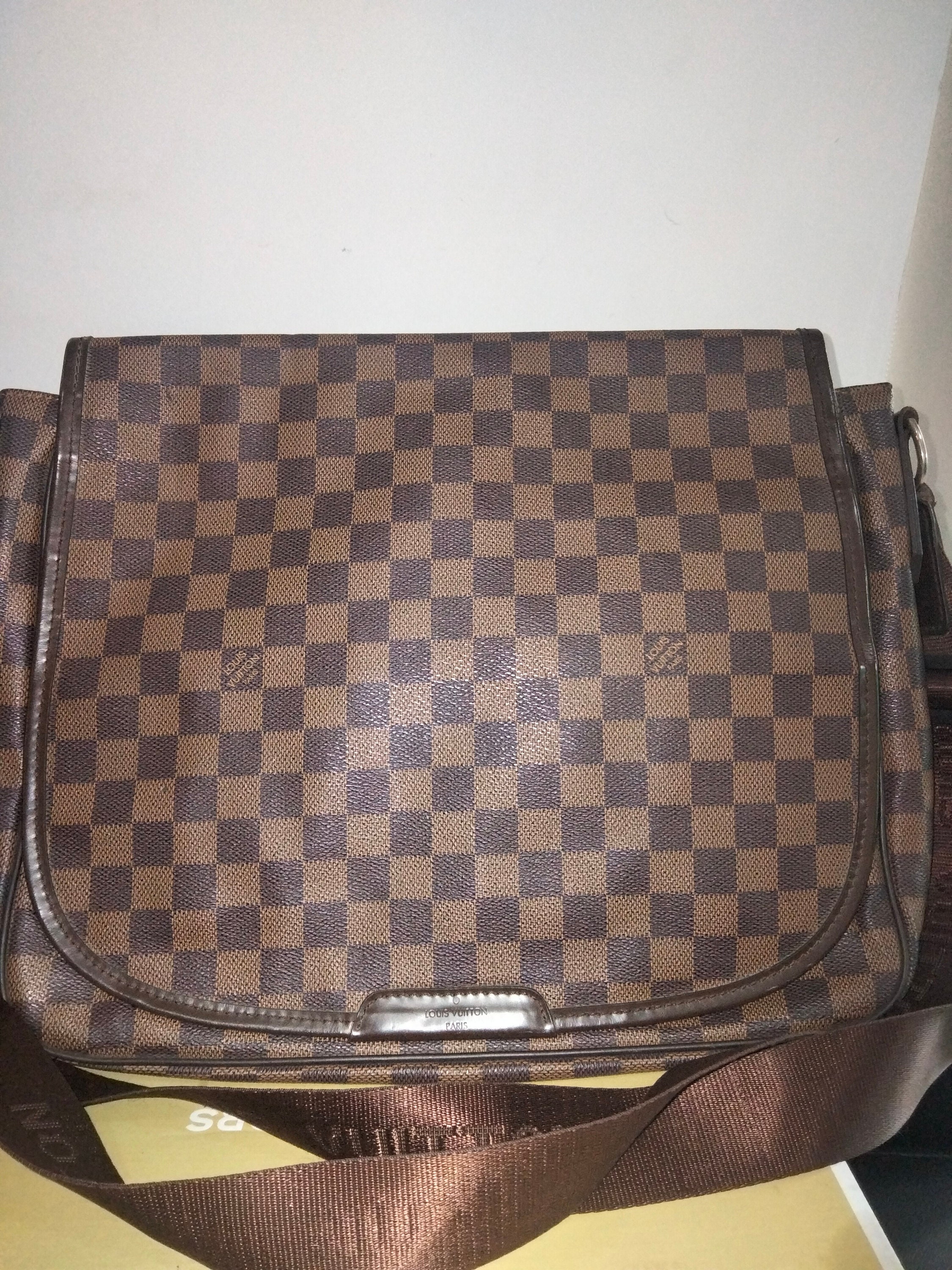 Louis Vuitton Crossbody Bag 