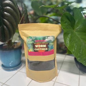 Premium Worm Castings - 1/2 GALLON - 100% Natural and Odorless Fertilizer and Soil Amendment