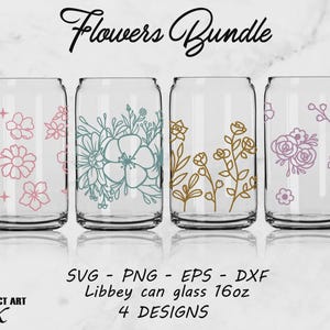 Könnte beinhalten: Vier 16oz Glas-Dosen-Designs mit Blumenmustern. Die Designs umfassen ein rosafarbenes Blumenmuster, ein blaues und grünes Blumenmuster, ein goldenes Blumenmuster und ein rosafarbenes und violettes Blumenmuster. Die Designs sind mit "Flowers Bundle" und "SVG - PNG - EPS - DXF Libbey can glass 16oz 4 DESIGNS" beschriftet.