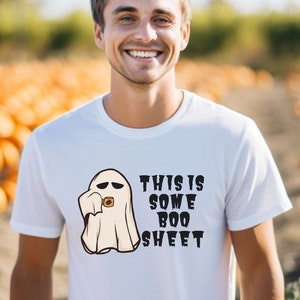 Dies ist ein Boo Sheet, Geist Shirt, Halloween Geist Tee, Halloween Geist, Halloween Kaffee, süßes Geist Shirt, Kaffee Liebhaber Tee, Geist Tee