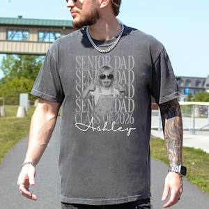 Anpassad t-shirt med foto av en äldre mamma 2026, personlig t-shirt med foto av en klass 2026, personlig t-shirt med examensmotiv för äldre mamma bild 5