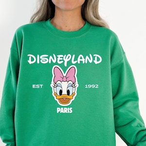 Puede incluir: Un juego de tres tazas de cer&aacute;mica con acabado mate moteado. Las tazas son de color crema, gris claro y gris oscuro. Cada taza tiene un dise&ntilde;o simple y minimalista.