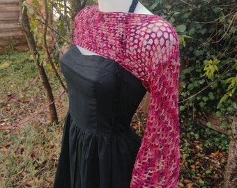 Boléro rose au crochet - Fait main - Mesh - Haussement d'épaules - Cache épaules - Haut court - Crop top - Artisanat