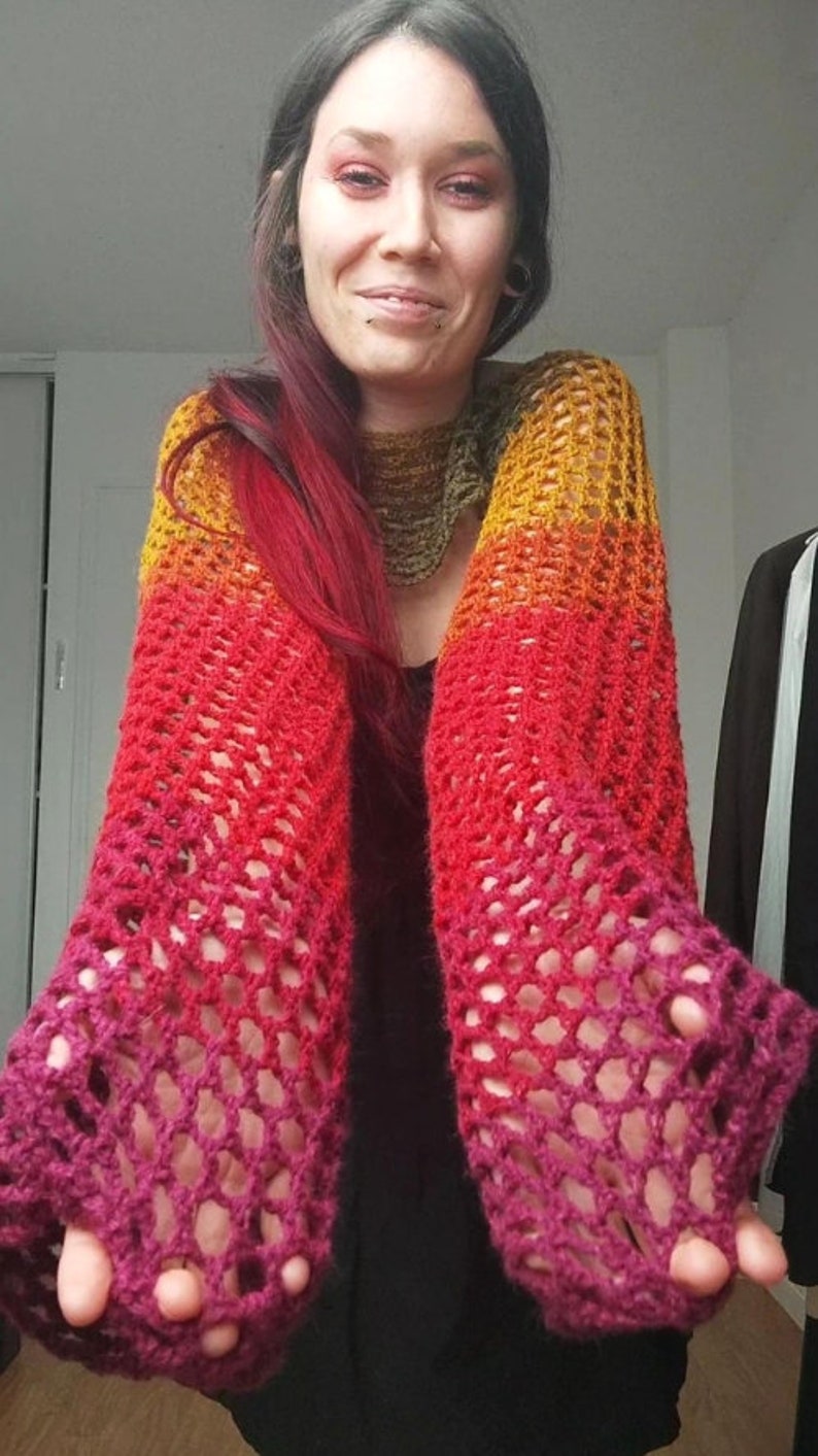 Boléro multicolore fait main au crochet Dégradé de couleurs Haussement d'épaules Cache épaules Artisanat image 1