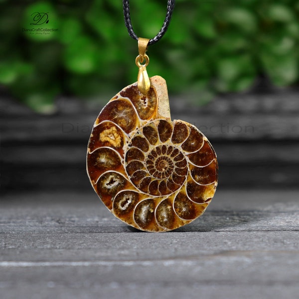 10 Pieces Natural Ammonite Fossil Pendants - For Chakra, Reiki & Energy Healing