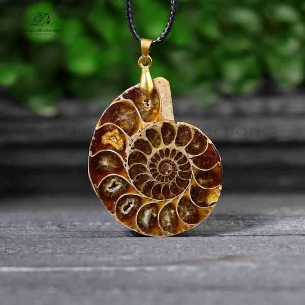 Ammonite Fossil Shell Necklace, Real Ammonite Pendant Necklace, Natural Stone Pendant Necklace, Spiritual Protection Gift