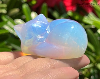 Cute Opalite Sleeping Cat Crystal Healing Energy Crystal Collection Hand Carved Crystal Cats Statue Home Decor Yoga Gifts for Mom Girlfriend