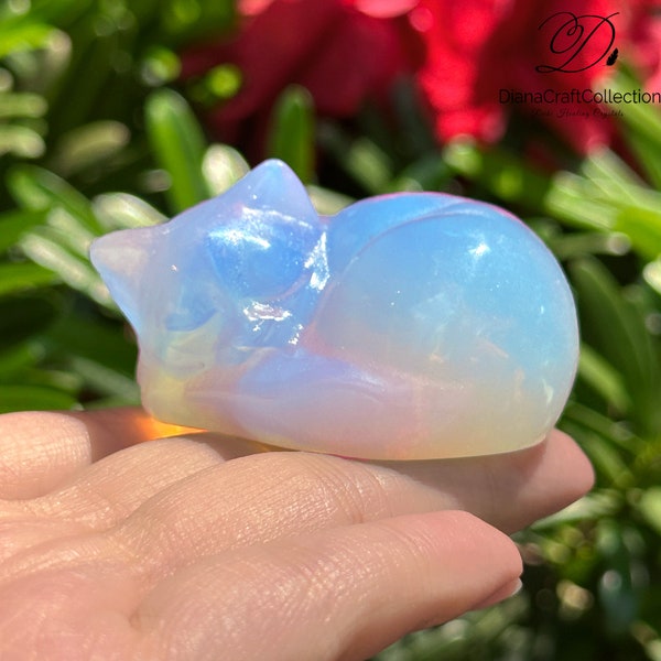 Cute Opalite Sleeping Cat Crystal Healing Energy Crystal Collection Hand Carved Crystal Cats Statue Home Decor Yoga Gifts for Mom Girlfriend