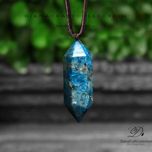 Natural Apatite Stone Necklace, Healing Meditation Crystal Apatite Pendant Necklace- Spiritual Protection Gift for Women, Men