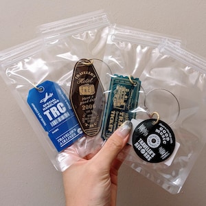 TRAVELER&#39;S COMPANY Traveler&#39;s Factory Original Acrylic Keychain Traveler&#39;s Notebook TN Journal Accessories