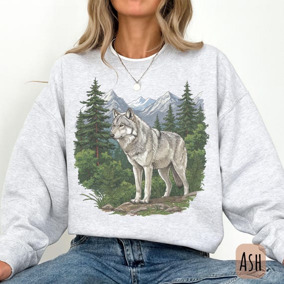 Vintage Wolf Sweatshirt, Western Wildlife Crewneck, 90s Retro Wolf Shirt, Rocky Mountain Gifts