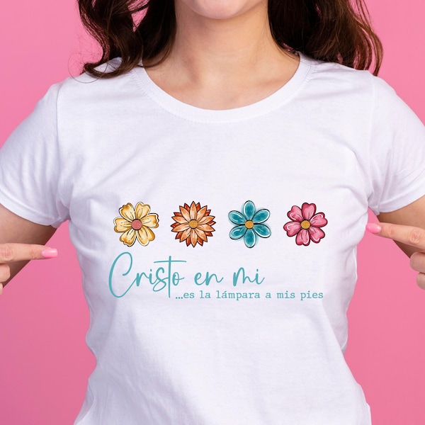 Diseño Flores y frase PNG. Cristo en mi. Mujer cristiana. Mensajes cristianos. Sublimación. Descarga digital. Mujeres. Dios es Amor. PNG