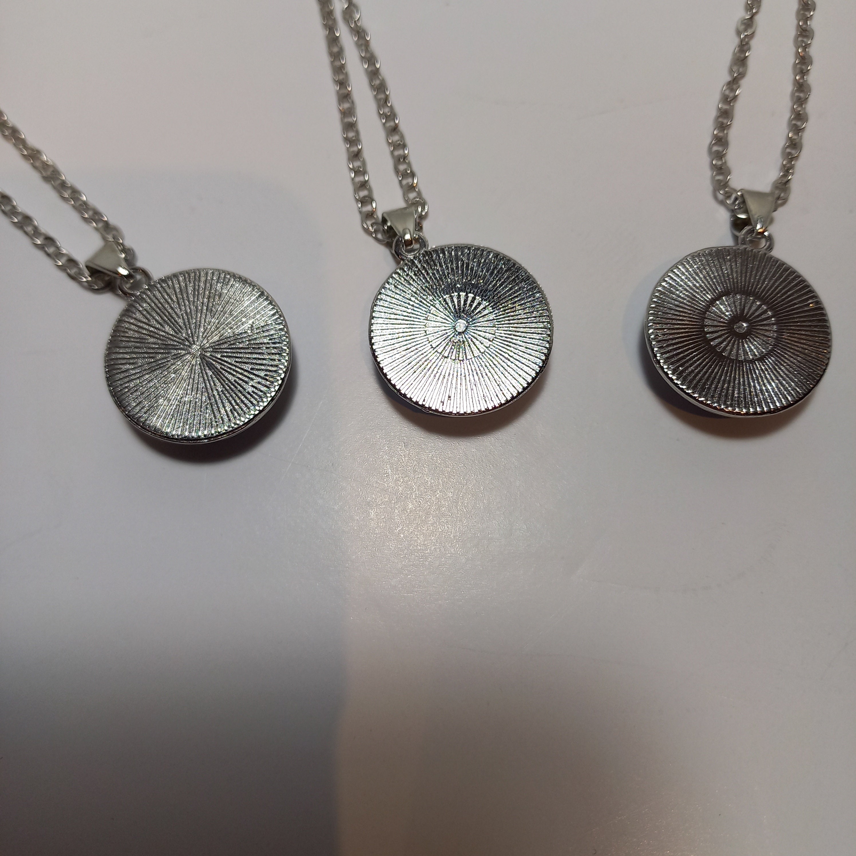Sonic the Hedgehog 18mm. Lot of 3 Three Necklaces/pendants. New ...