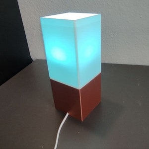 Design table lamp by Sum Tingwong