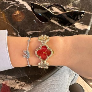 Women&#39;s luxury watch