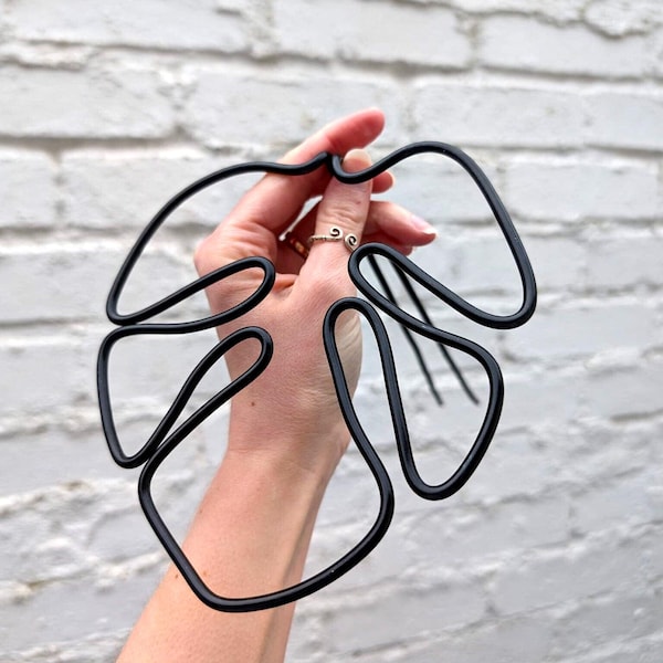 Monstera Shaped Plant Support - Black Coloured - Plant Lover Gift - Plant Trellis