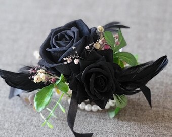 Gothic Black Rose,wedding corsage,prom wrist corsage,corsage for wrist,artificial flowers,black corsage,baby&#39;s breath,purple,gothic corsage