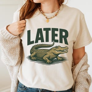 Später Gator PNG, sarkastischer PNG, lustiger Alligator PNG, später Alligator, Florida Gators Png, Bis später Alligator, Strand Png, Kreuzfahrt Png, Tasse